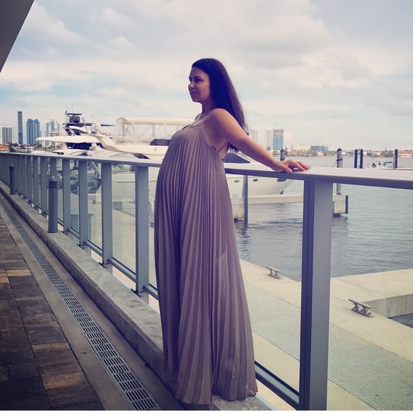 Gorgeous BCBGMaxAzria dress 🔥 - Picture 6 of 7